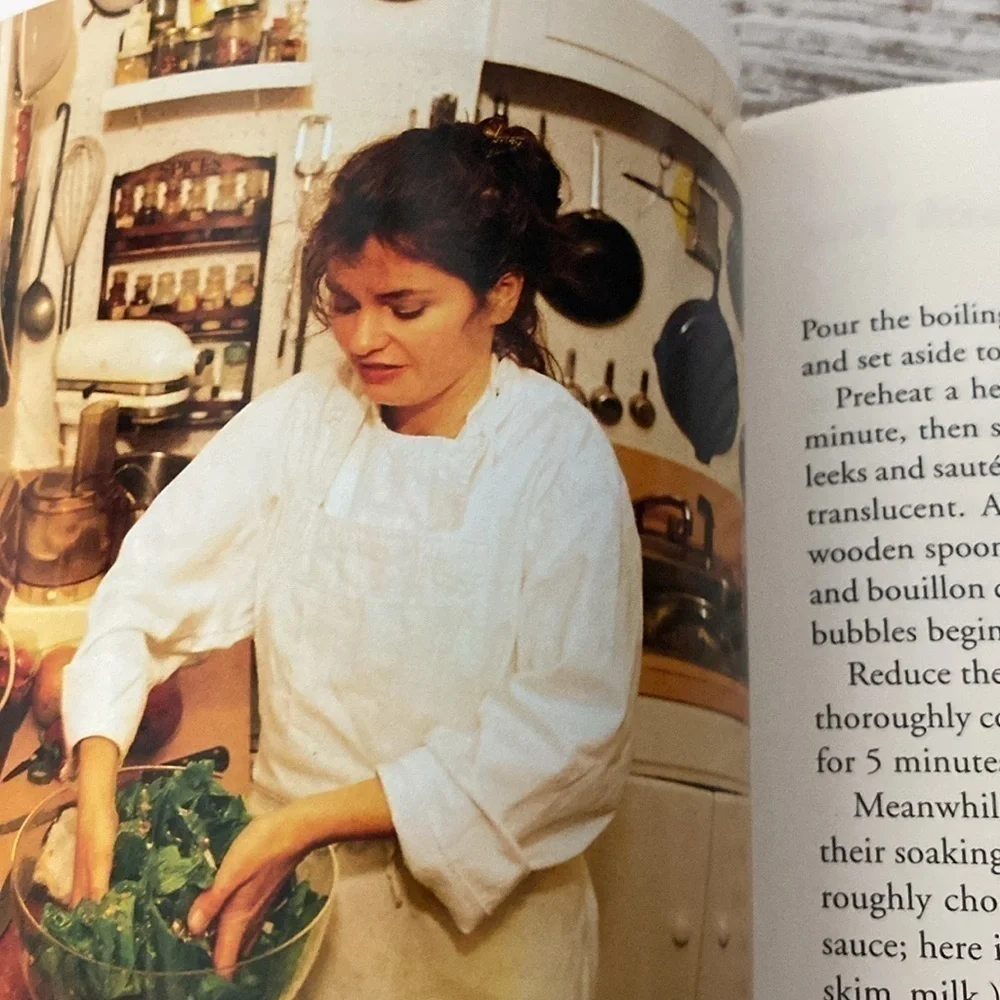 In The Kitchen With Rosie Oprah’s Favorite Recipes (Hardcover 1994)